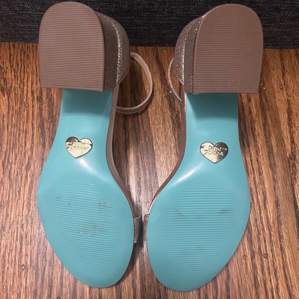 Betsey Johnson Block Heel dress sandals size 7 - Picture 5 of 5